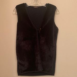 DONATED J. McLaughlin faux fur & wool vest. Back is knit. Like new. 5⭐️Seller PA
